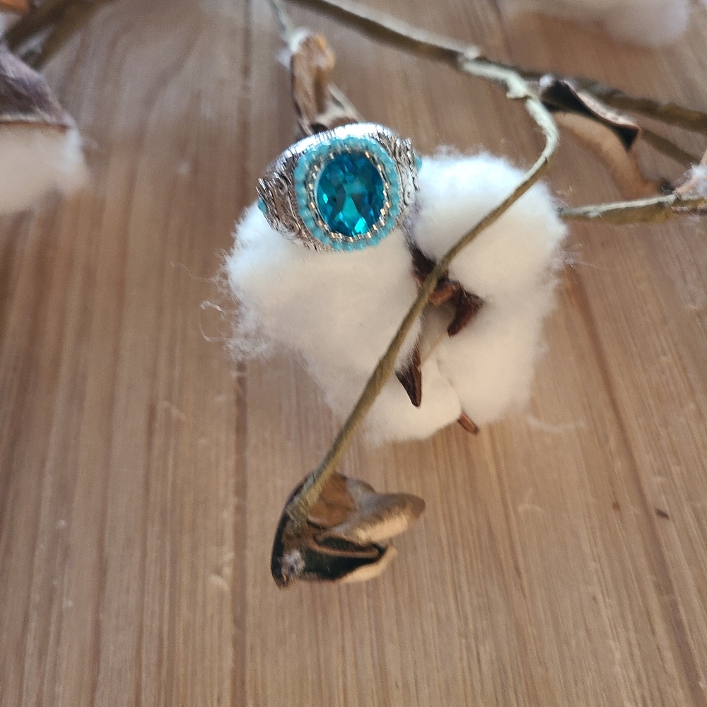 Gorgeous Bohemian Turquoise beaded ring in Silver Plating - Picture 2 of 7